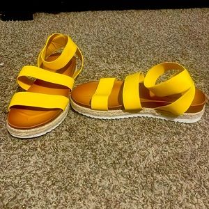 Never worn yellow sandals
